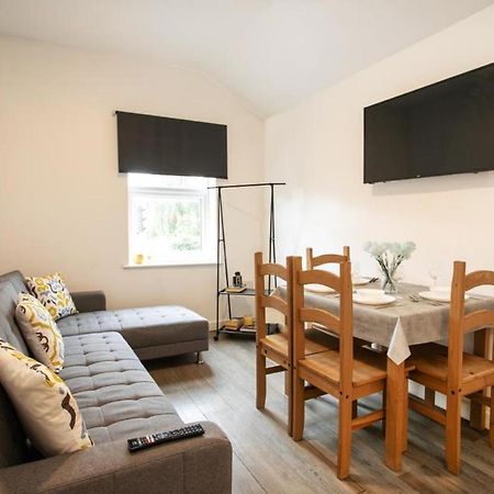 Spacious 2 Bedroom Apartments - 5 Mins From Qmc, Universities And City Centre! Νότιγχαμ Εξωτερικό φωτογραφία