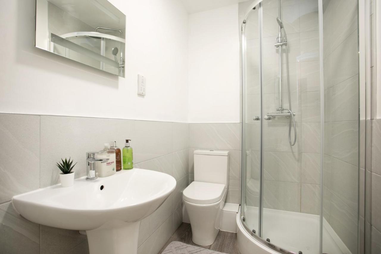 Spacious 2 Bedroom Apartments - 5 Mins From Qmc, Universities And City Centre! Νότιγχαμ Εξωτερικό φωτογραφία