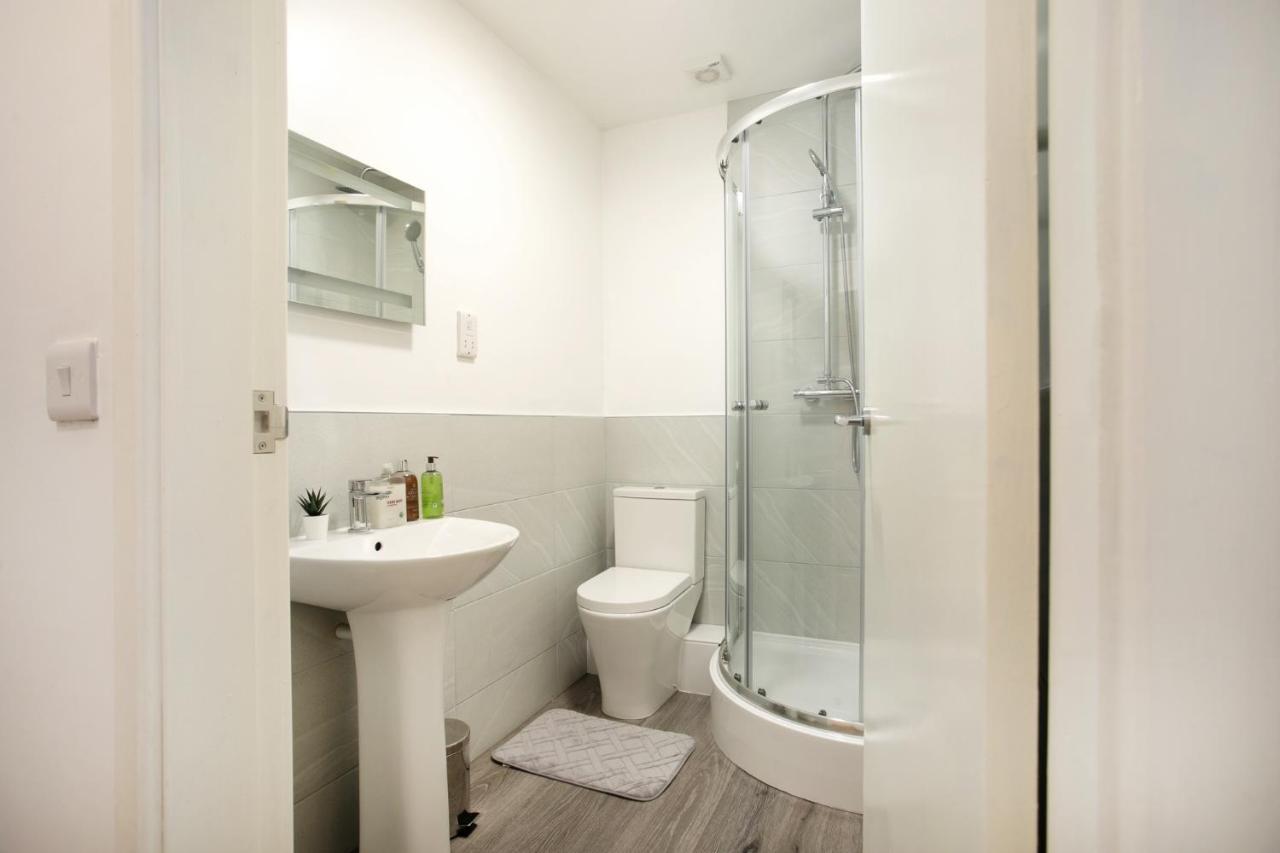 Spacious 2 Bedroom Apartments - 5 Mins From Qmc, Universities And City Centre! Νότιγχαμ Εξωτερικό φωτογραφία