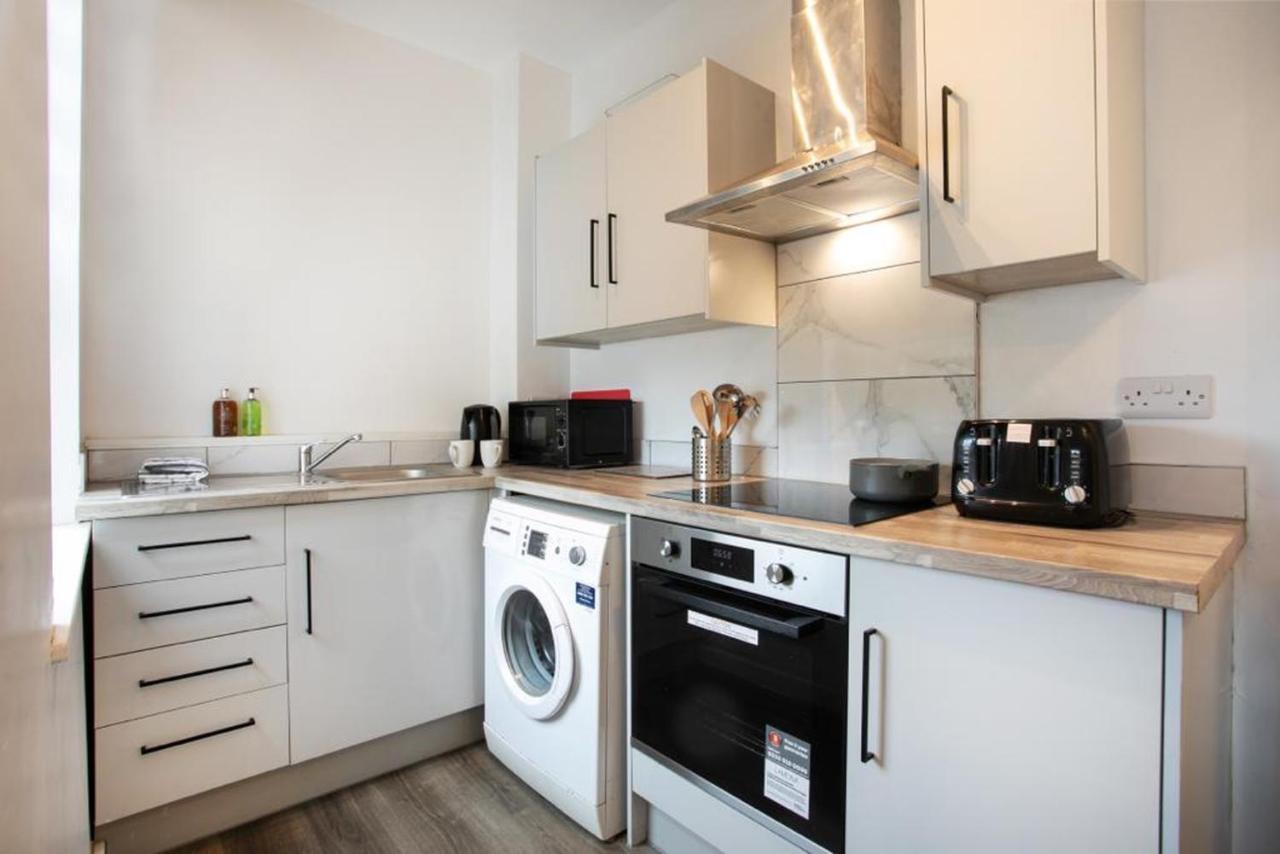 Spacious 2 Bedroom Apartments - 5 Mins From Qmc, Universities And City Centre! Νότιγχαμ Εξωτερικό φωτογραφία